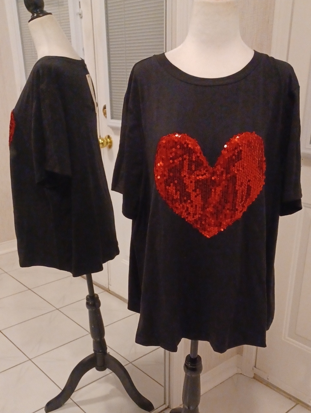 4/$60 New Black Tee with Red Sequin Heart - Suze 3XL (US18)